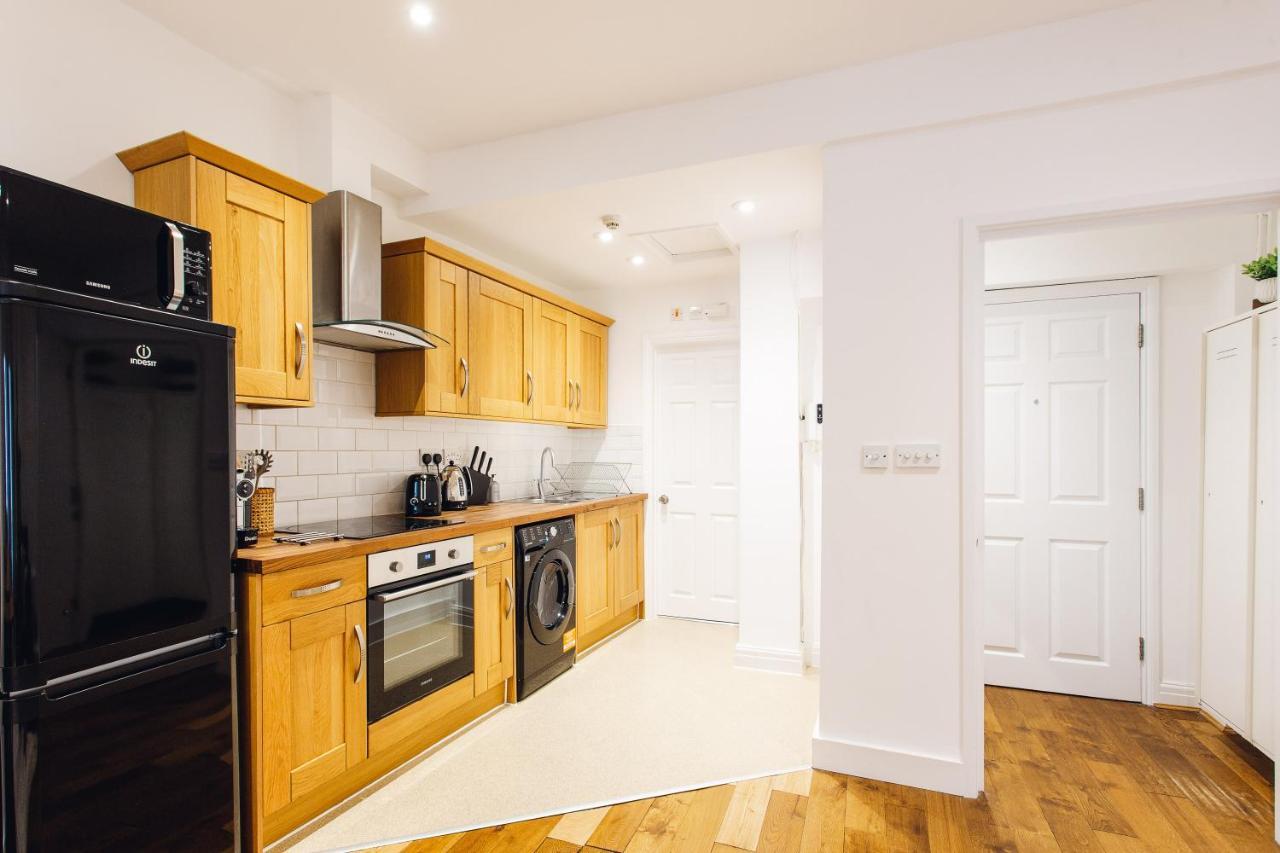 2 Bedroom Apartment Right On Trafalgar Square London Exterior photo